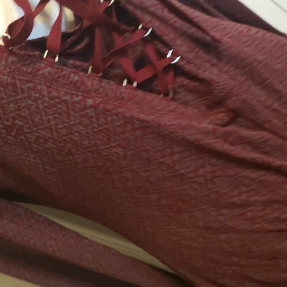 William Rast sweater size lg NWOT - Picture 3 of 3